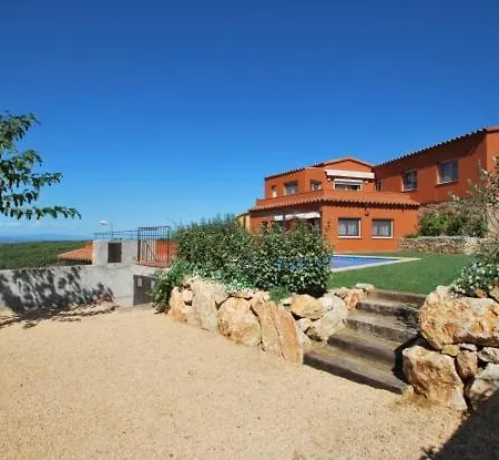 Sleeps 8 With Pool And Wifi Villa *